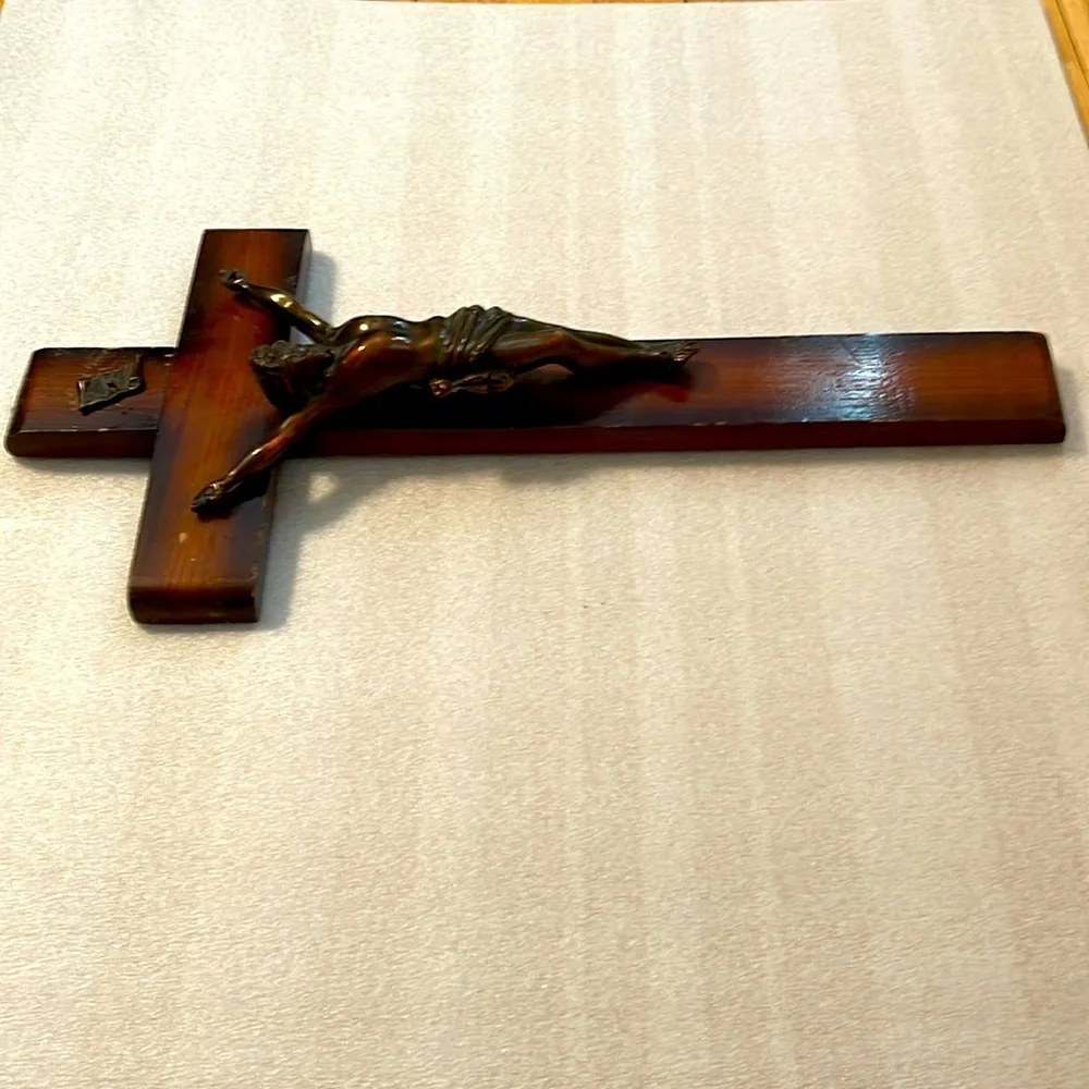 Jesus Christ INRI Crucifix Wood Cross - Picture 7 of 11